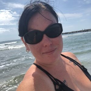 Meet your Posher, Jade